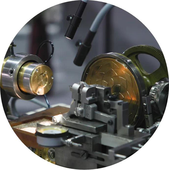 Round tapestry lathe